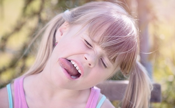 remedios lengua blanca niños